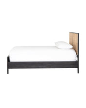 Load image into Gallery viewer, Geddes Bed