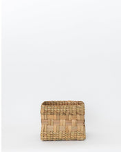Load image into Gallery viewer, Mosi Seagrass Basket
