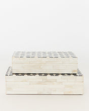 Load image into Gallery viewer, Geo Patterned Bone Box

